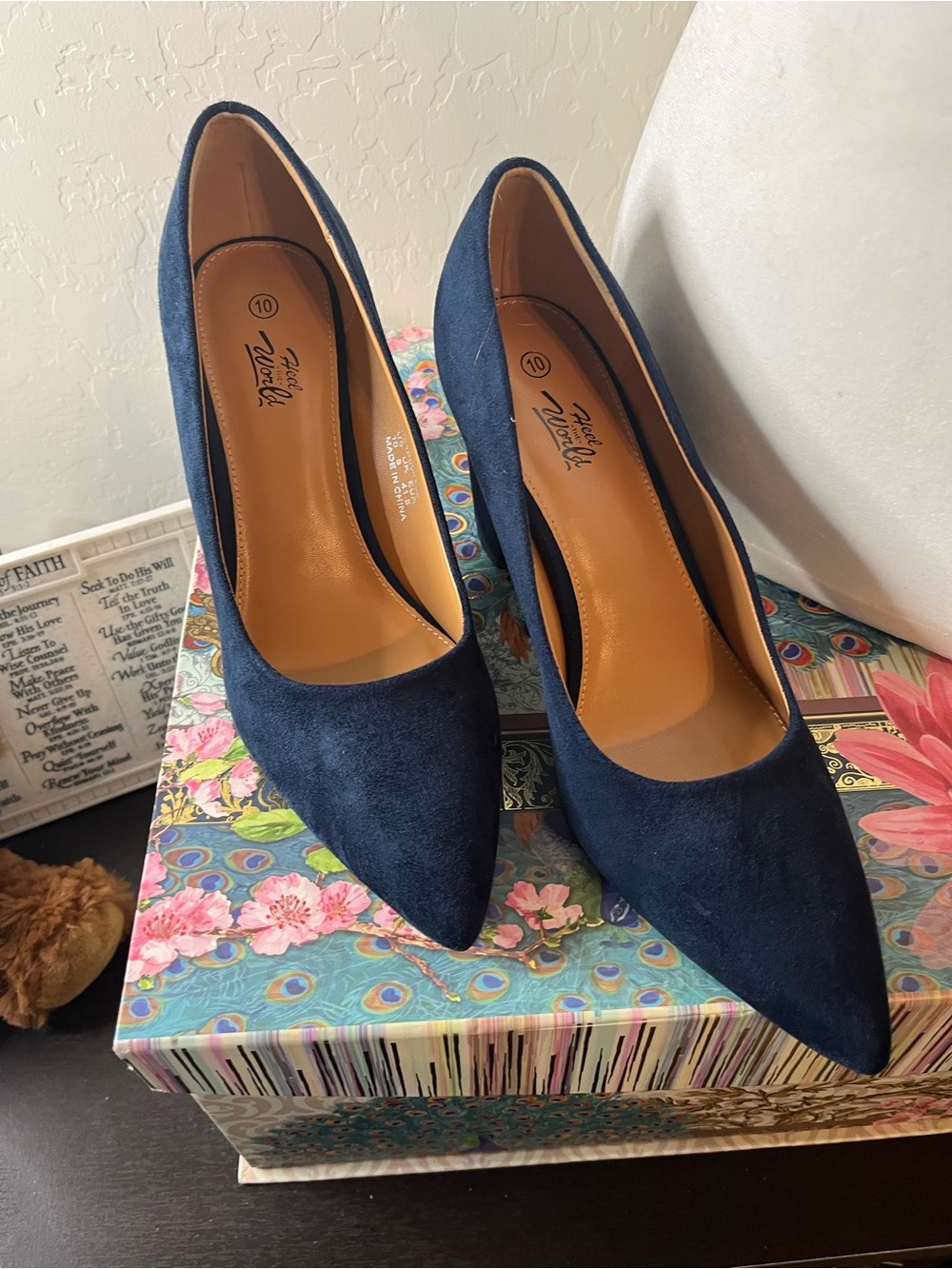Fioni Navy Suede Pointed-Toe Pumps